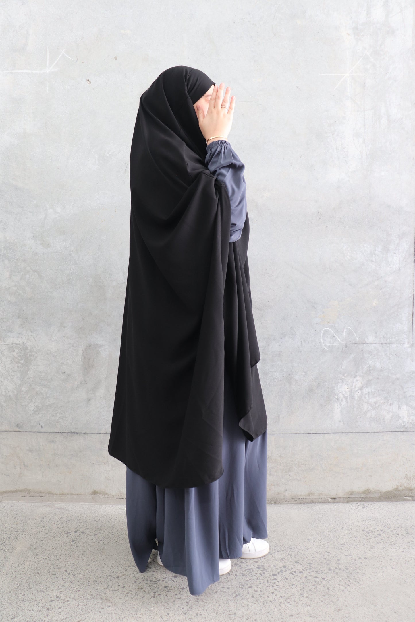 Black Eman Khimar
